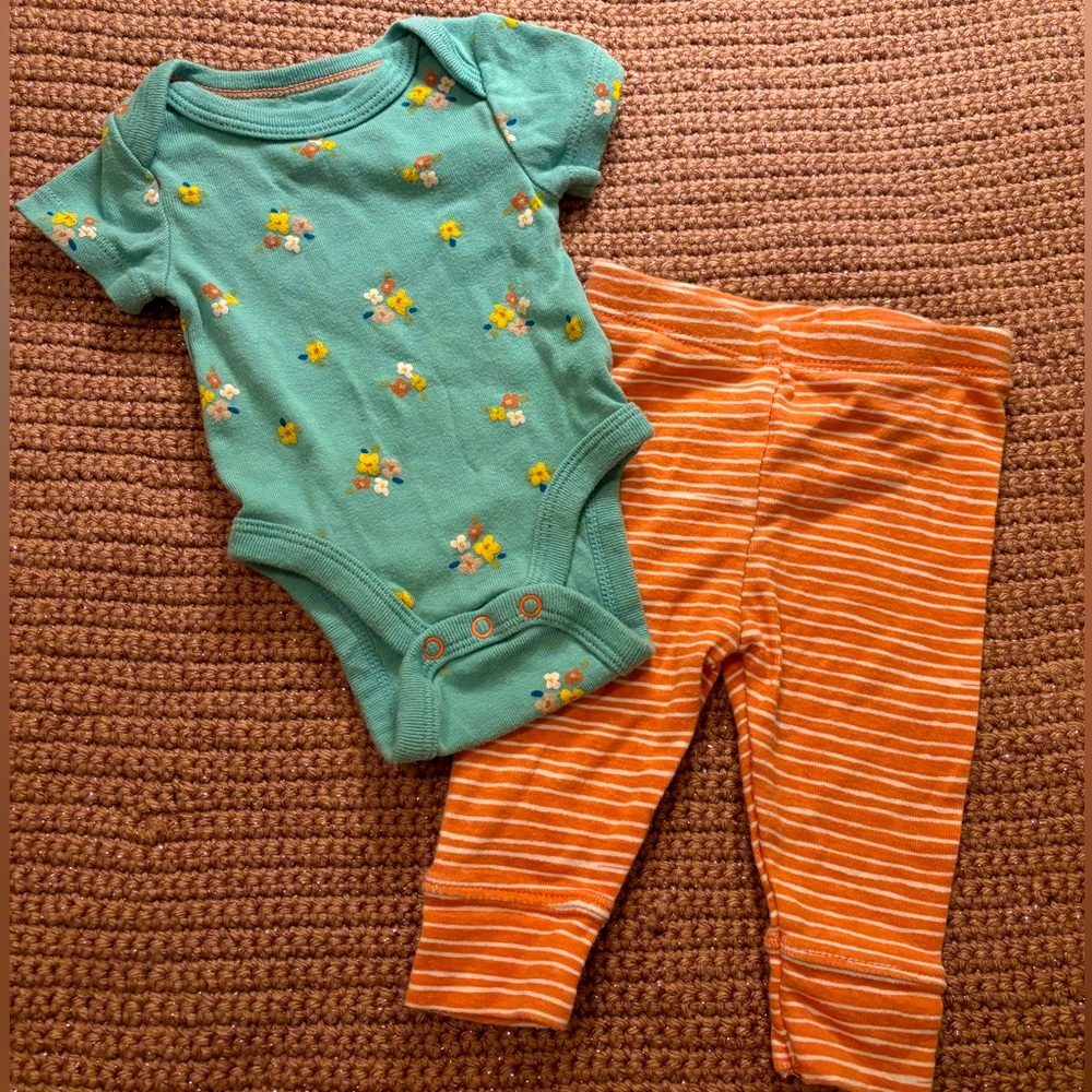 2-Piece NB Outfit 🎀